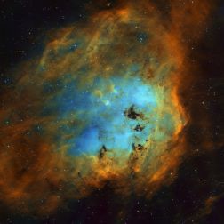 IC410_Hubble